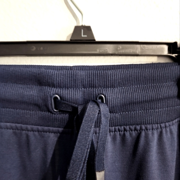 🍁 WOMEN'S JOGGER 🦋 Great condition brand new with tags.   Size large (12-14) - Picture 2 of 5